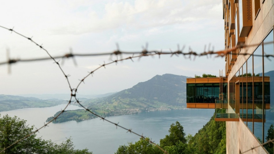 La d&eacute;l&eacute;gation iranienne rentre &agrave; T&eacute;h&eacute;ran apr&egrave;s d'"intenses discussions" en Suisse
