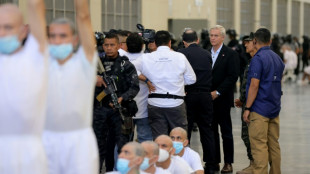 Presidente eleito do Chile visita megapris&atilde;o de El Salvador para 'estudar' modelo