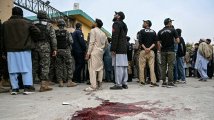 "Des d&eacute;bris tombaient du toit": des t&eacute;moins racontent l'attentat contre une mosqu&eacute;e d'Islamabad