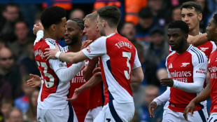 Angleterre: Arsenal &agrave; fond, le sacre de Liverpool retard&eacute; 