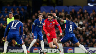 Clinical PSG bury Chelsea to reach Champions League quarter-finals