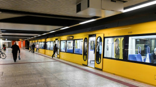 Verkehrsminister Schnieder will Deutschlandticket ab 2026 "sicher ausgestalten"