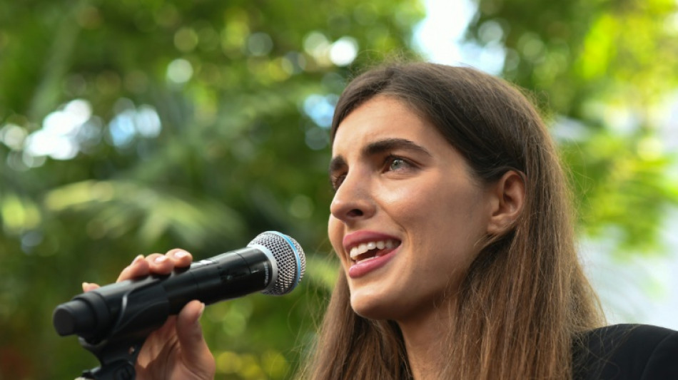 El gobierno interino de Venezuela cesa a la esposa del presunto testaferro de Maduro