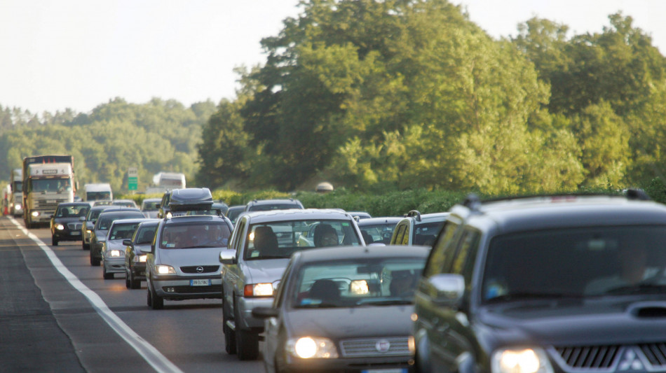 Incidente in A1, autostrada chiusa tra Firenze sud e Incisa