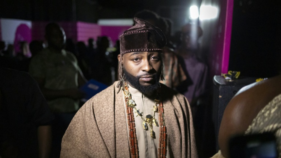 Nigeria: la star de l'afrobeats Davido au c&oelig;ur d'une pol&eacute;mique en ligne apr&egrave;s l'enl&egrave;vement d'&eacute;l&egrave;ves