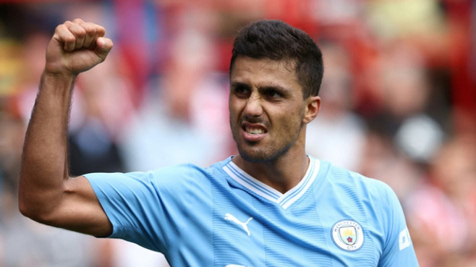 City sofre, mas vence Sheffield United (2-1) e &eacute; l&iacute;der isolado do Ingl&ecirc;s