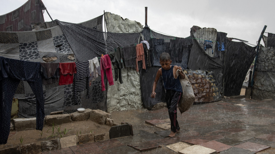 Media, raid israeliani a Khan Yunis a Gaza