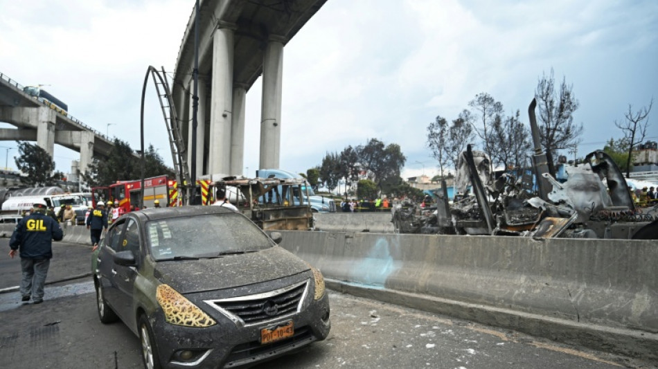 Explosão de caminhão de gás deixa 4 mortos e 90 feridos na Cidade do México