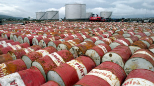 Prezzo petrolio poco mosso, Wti scambiato a 57,60 dollari