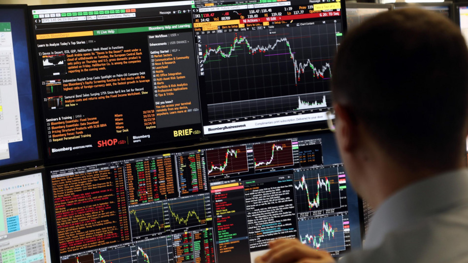 Lo spread tra Btp e Bund chiude poco mosso a 71 punti