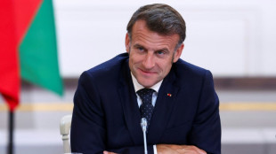 Asian markets mostly rise on lingering trade deal optimism