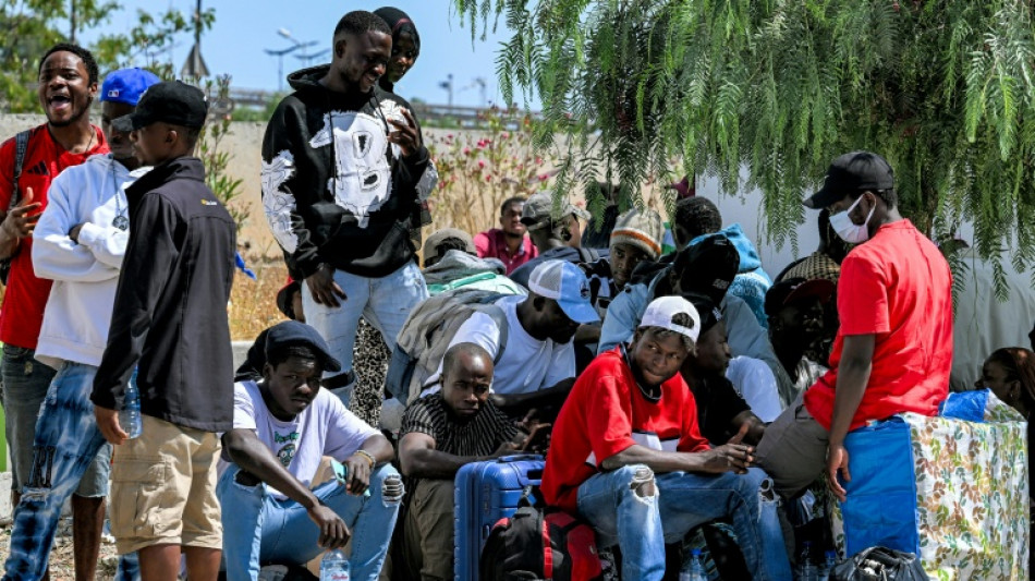 En Tunisie, des vols de retours des migrants quasiment quotidiens, selon un responsable &agrave; l'AFP