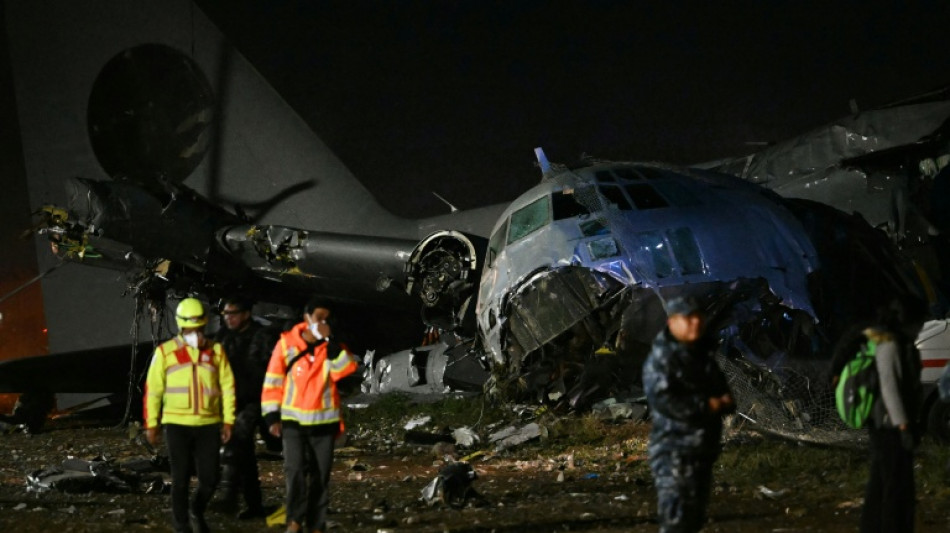 Al menos 20 muertos en accidente de avi&oacute;n militar que transportaba billetes en Bolivia
