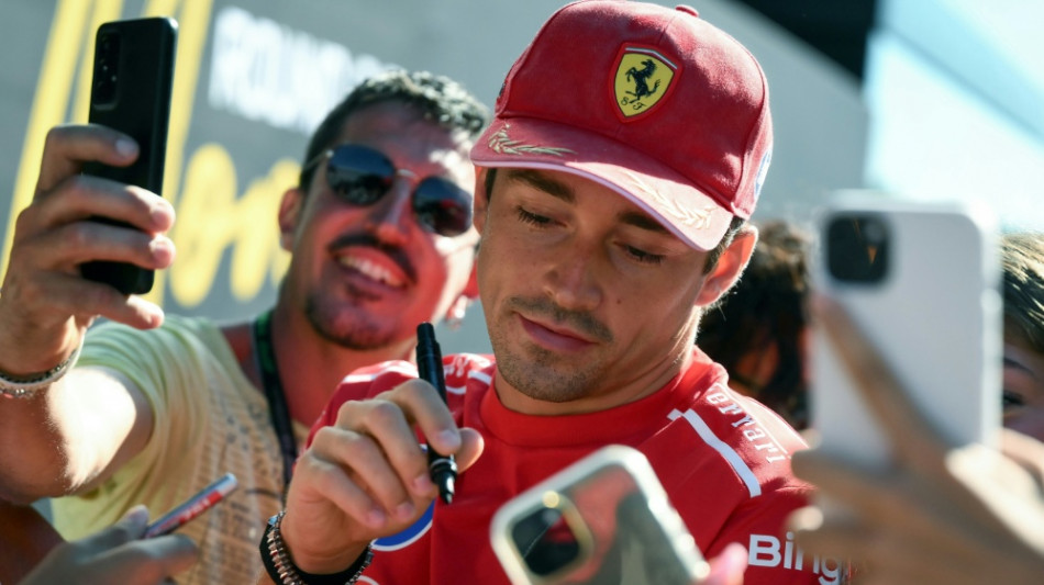 Auftakt in Monza: Ferrari-Duo am schnellsten