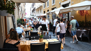 Dehors liberi fino a metà 2027, un anno in più per il riordino