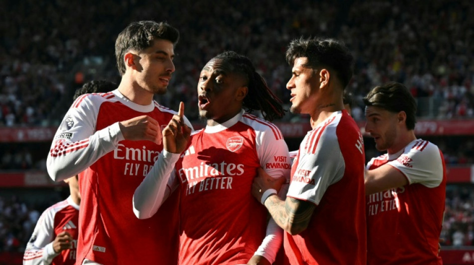 Eze rocket fires Arsenal back into top spot in Premier League