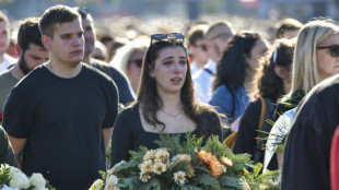 Decenas de miles protestan en Serbia en el aniversario del tr&aacute;gico derrumbe de una estaci&oacute;n de tren