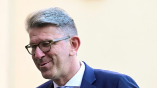 Weimer weist Vorw&uuml;rfe der K&auml;uflichkeit zur&uuml;ck und k&uuml;ndigt rechtliche Schritte an