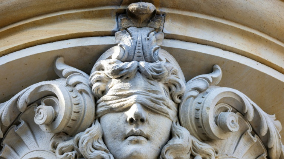 F&uuml;nf Jahre Haft f&uuml;r Lieferung von Kriegswaffen und Waffenteilen in K&ouml;ln