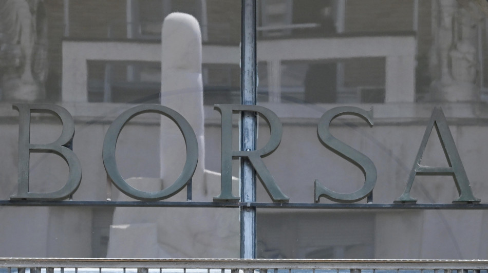 Borsa: l'Europa ritocca i massimi con i tecnologici, Milano +0,8%