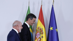 A Barcelone, Pedro S&aacute;nchez r&eacute;unit des dirigeants de gauche dans un front antir&eacute;actionnaire