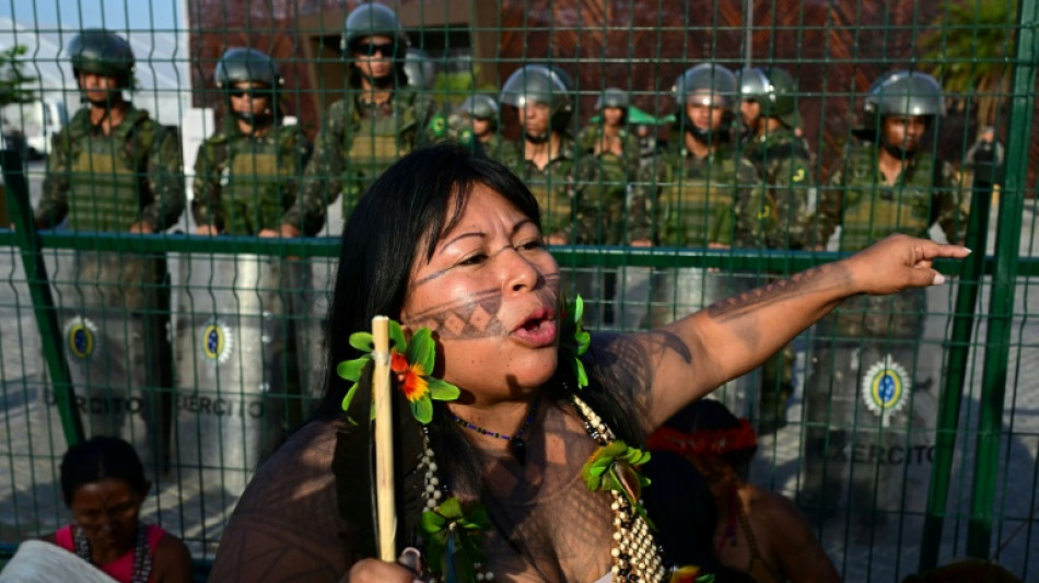Un projet de voie ferrée en Amazonie sème le trouble pendant la COP30
