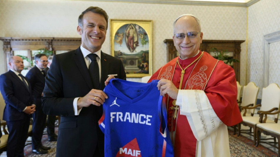 Le&oacute;n XIV recibe a Macron en un encuentro centrado en la guerra en Oriente Medio 