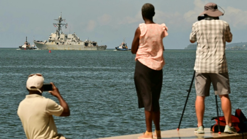 Destr&oacute;ier dos EUA deixa Trinidad e Tobago ap&oacute;s quatro dias em frente &agrave; costa da Venezuela