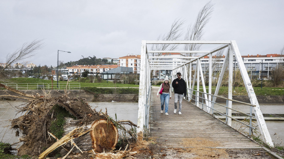 Allerta meteo in Portogallo, rischio di esondazione dei fiumi principali