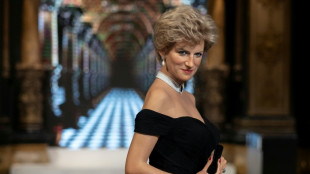 Lady Di, en el museo de cera de París con su "vestido de la venganza"