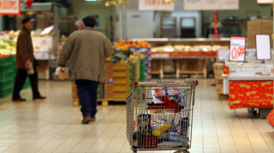 Rapporto Coop, 'italiani al risparmio, è l'era del deconsumismo'