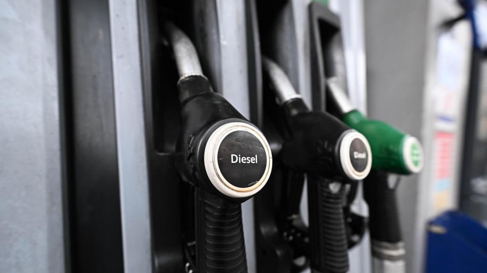 Cdm proroga il taglio delle accise sui carburanti fino al 1 maggio
