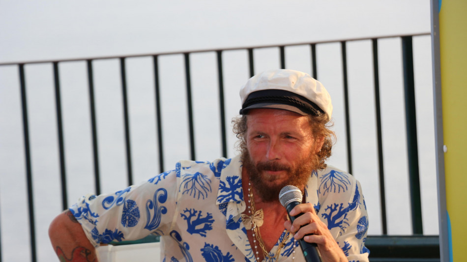 Jovanotti, 'un anno dal botto in bici, sar&ograve; pi&ugrave; forte di prima'