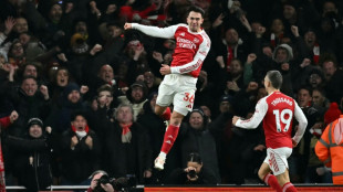 Arsenal end Villa winning run, Man Utd, Chelsea stumble