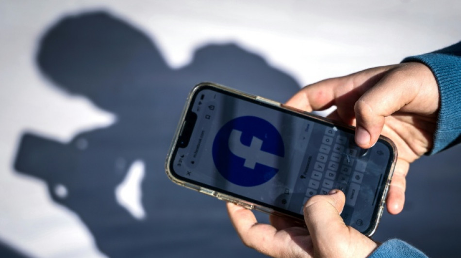 La Gr&egrave;ce va interdire l'acc&egrave;s aux r&eacute;seaux sociaux aux jeunes de moins de 15 ans