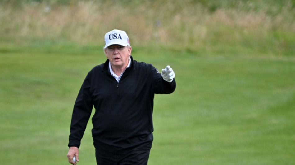 Trump et Von der Leyen se retrouvent en Ecosse pour tenter d'arracher un accord douanier