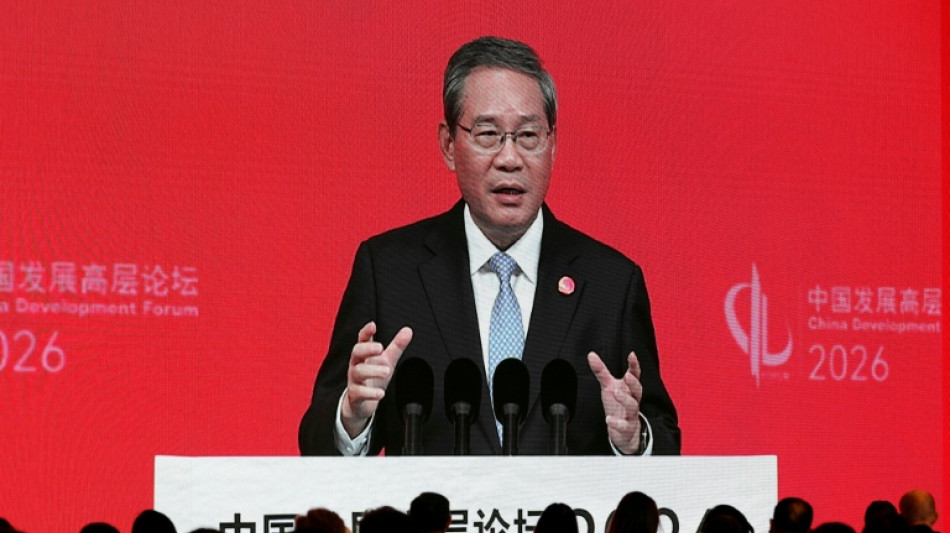 Primeiro-ministro chin&ecirc;s promete expandir o 'bolo' do com&eacute;rcio mundial