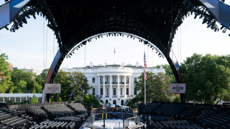 La Casa Blanca presenta ring de lucha para pelea de la UFC por cumplea&ntilde;os de Trump