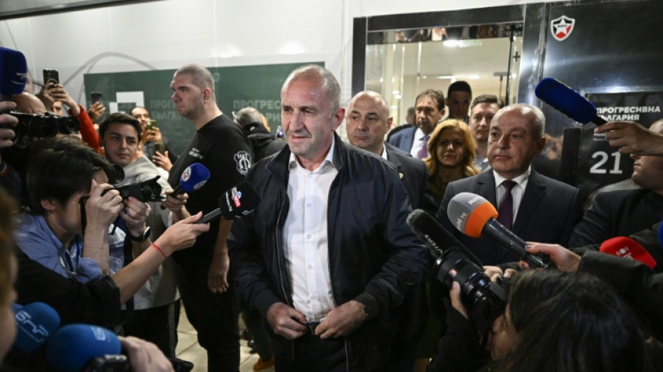 Bulgaria ex-president wins parliamentary majority