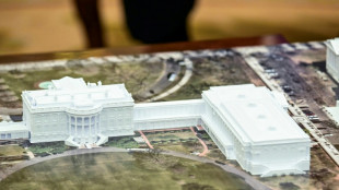 Trump: Fast kompletter Ostflügel vom Weißen Haus wird für Ballsaal abgerissen
