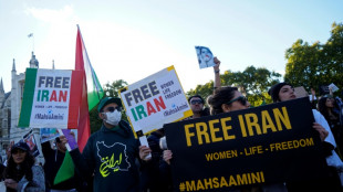 Activistas piratean noticiero en televisi&oacute;n iran&iacute; durante im&aacute;genes de l&iacute;der supremo