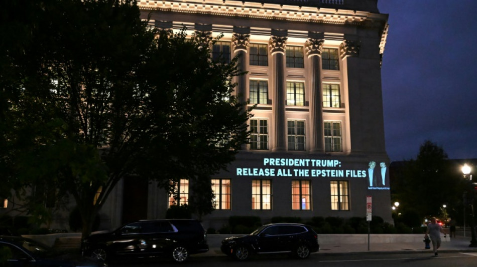 Fake AI photos of Trump with Epstein flood internet