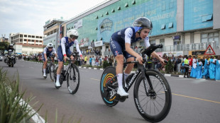 Mondiaux de cyclisme: la France échoue à cinq secondes d'un premier sacre en relais mixte