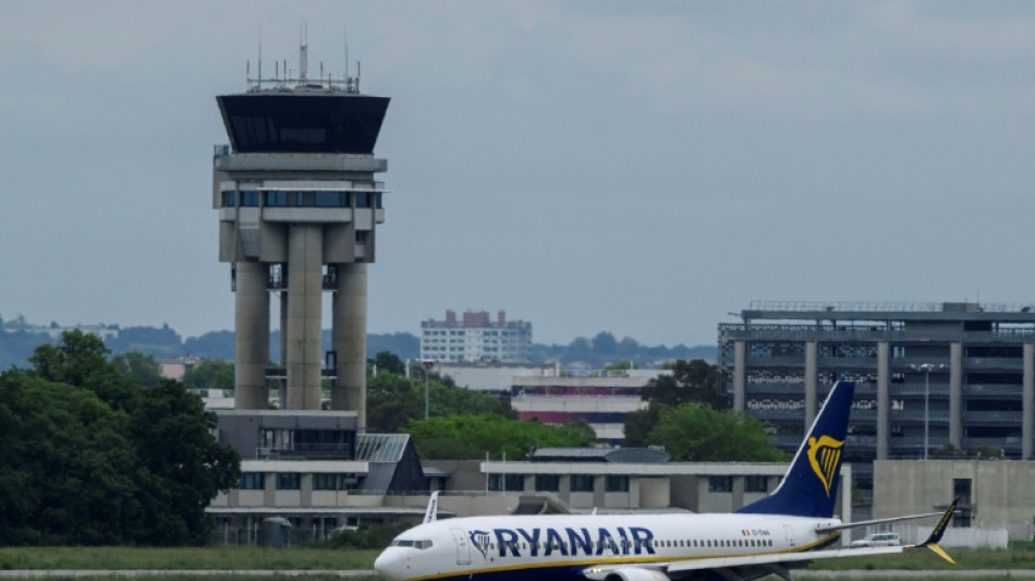 Billig-Airline Ryanair dank h&ouml;herer Ticketpreise mit Gewinnanstieg um 20 Prozent