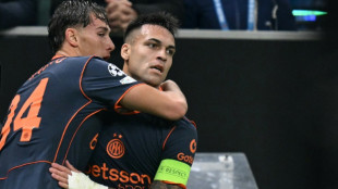 Inter de Mil&atilde;o vence Kairat Almaty (2-1) e se mant&eacute;m 100% na Champions