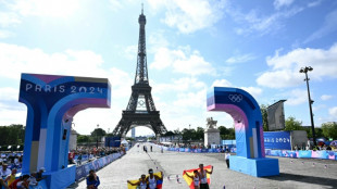 La marcha habla espa&ntilde;ol, Lyles vuelve a escena y Las Leonas a morder la final