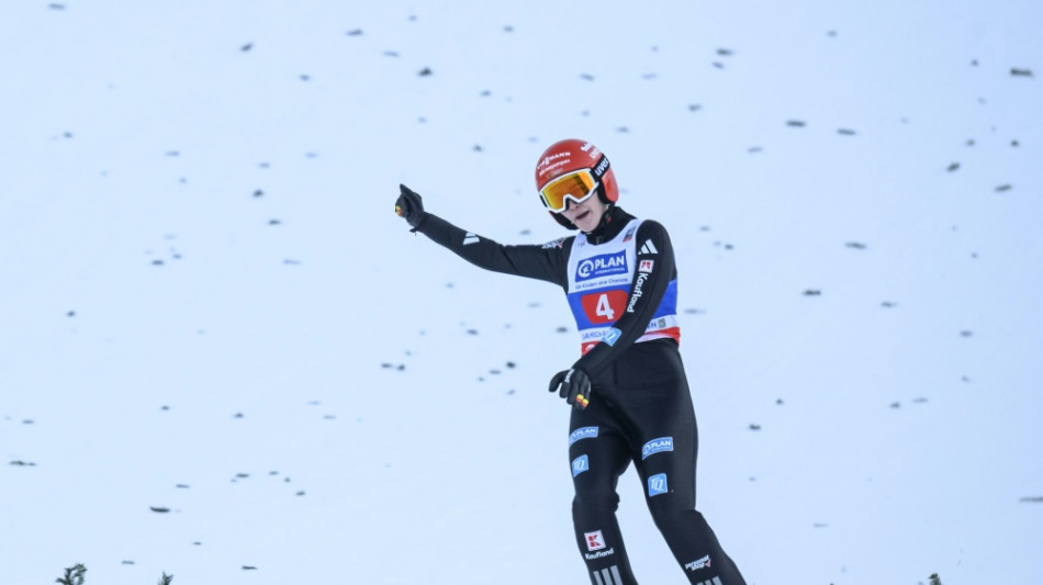 Skispringen: Freitag starke Dritte - Gesamtsieg an Prevc
