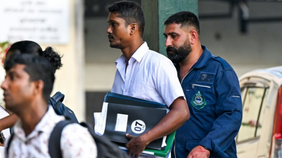 Casi 150 desaparecidos tras el naufragio de un buque militar iran&iacute; frente a Sri Lanka