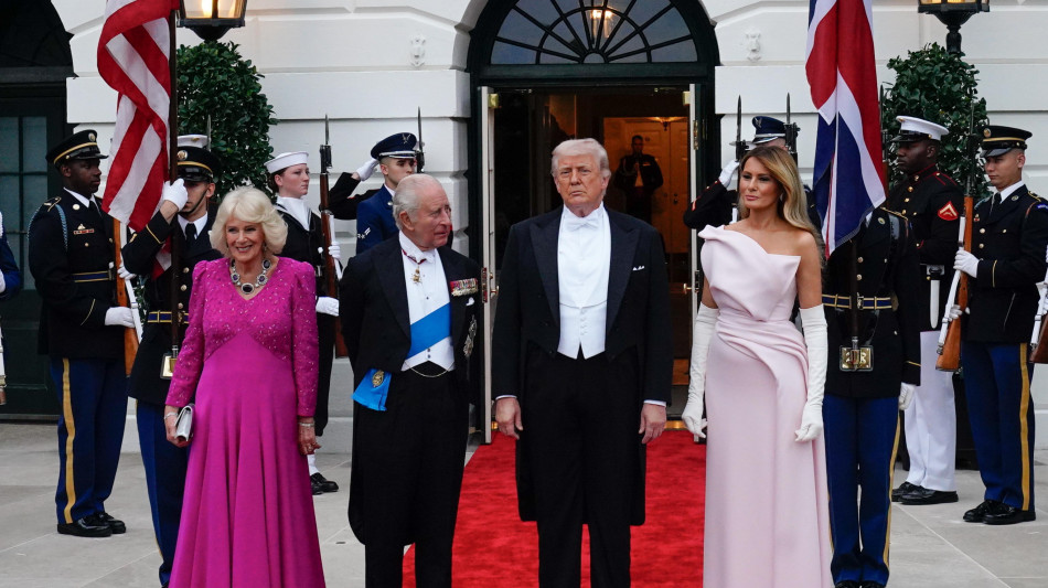Trump alla cena con re Carlo, 'gli Usa hanno sconfitto l'Iran'