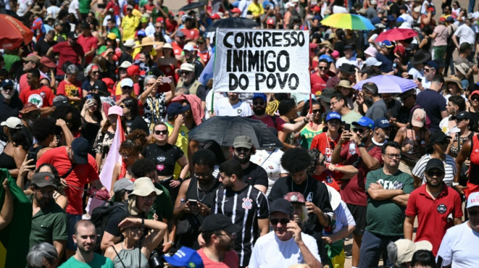 Domingo de protestos contra imunidade parlamentar e possível anistia a Bolsonaro